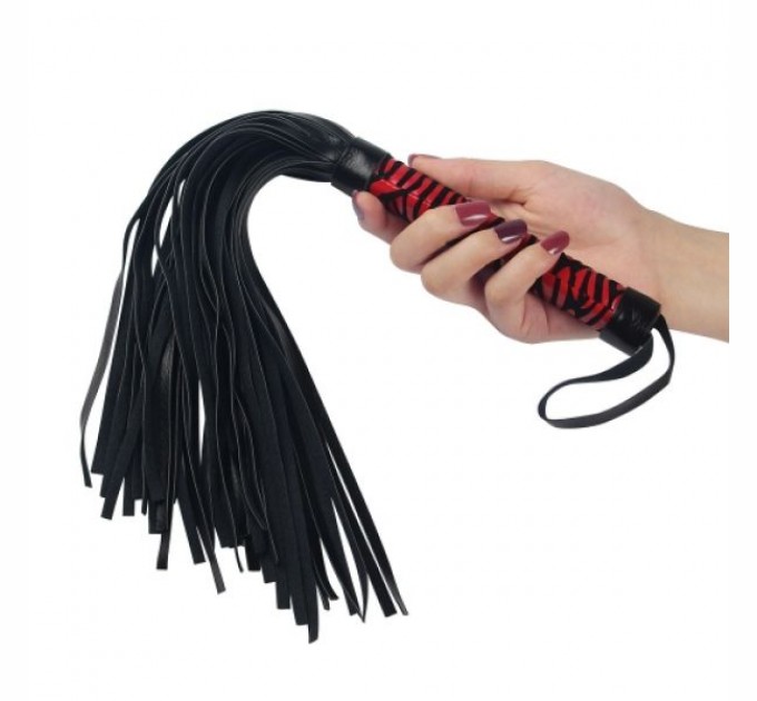 Плеть с рукояткой Lovetoy Whip Me Baby Leather Whip