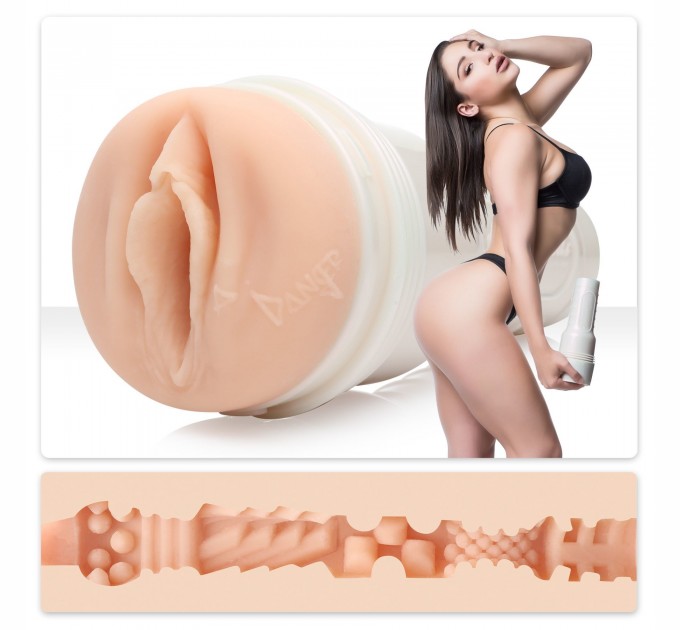 Мастурбатор Fleshlight Girls: Abella Danger - Danger, со слепка вагины, очень нежный