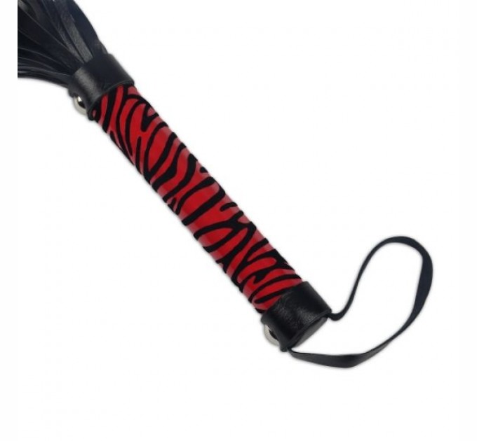 Плеть с рукояткой Lovetoy Whip Me Baby Leather Whip