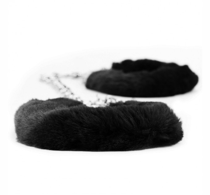 Наножники с черным мехом Lovetoy Fetish Pleasure Fluffy Leg Cuffs